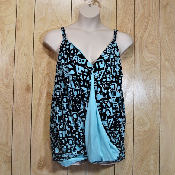 mblm Blue and Black Font Wrap Top - Picture 3 of 9